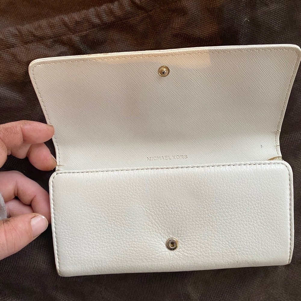 Michael Kors wallet - Picture 4 of 7